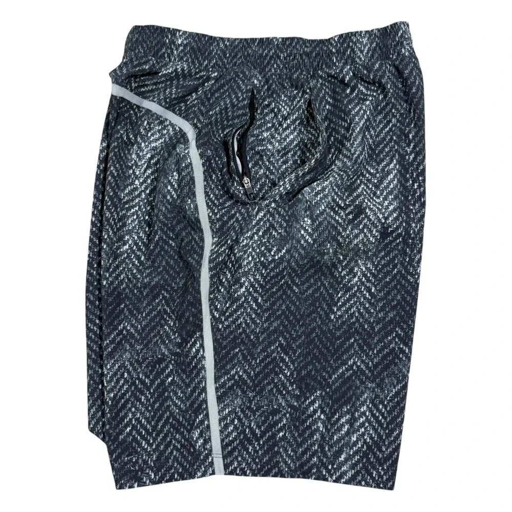 Lululemon Men's T.H.E. Shorts XS Chevron Reflective Black Gray Linerless Gym‎